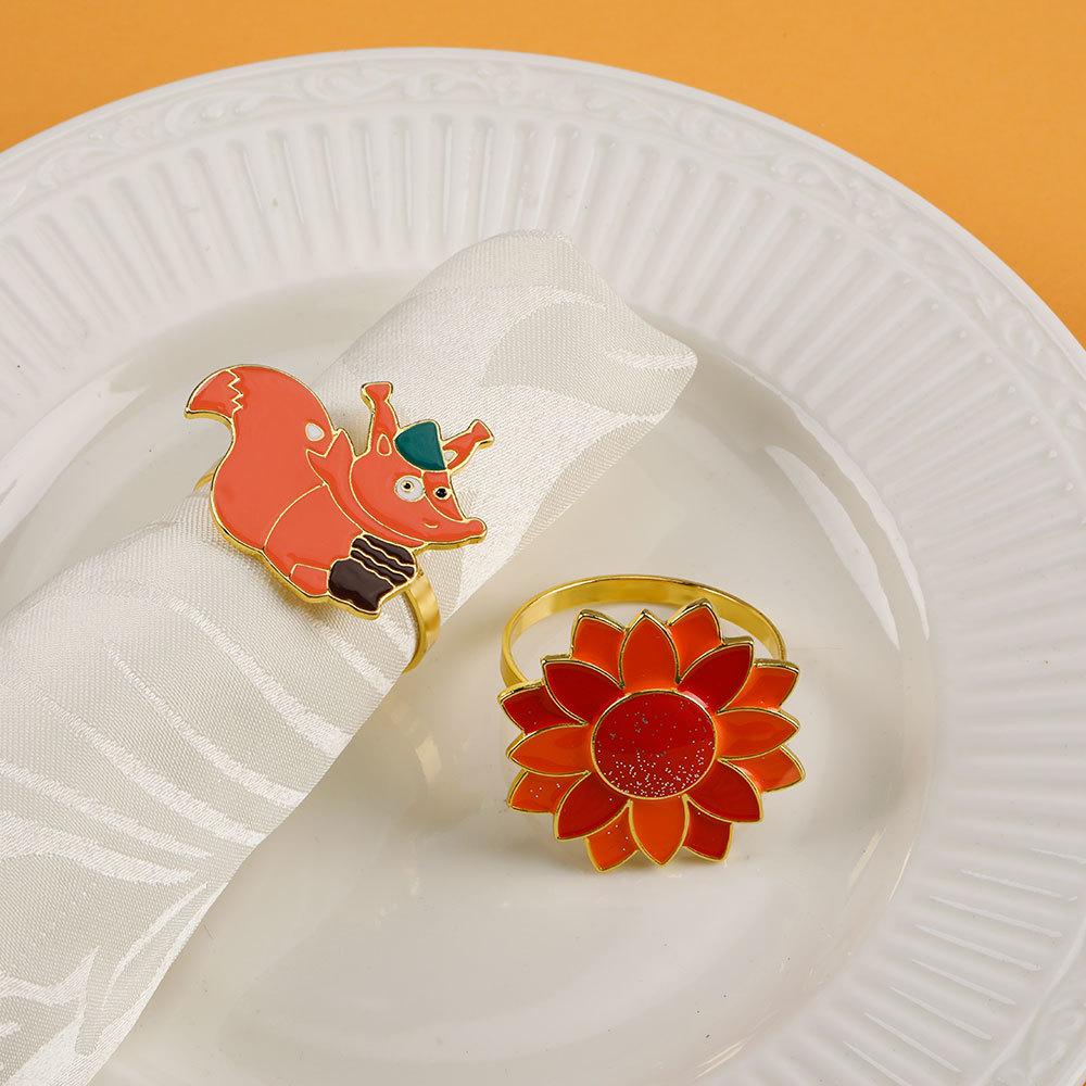Halloween Sunflower Squirrel Turkey Napkin Holders Thanksgiving Napkin Rings Halloween Home Restaurant Table Decor Napkin Buckle