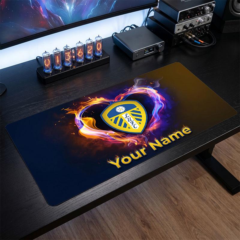 Leeds United Individuelles Großes Mauspads, Personalisierter Name Textdruck, Fußball Logo Rutschfeste Schreibtischmatte Gaming Geschenk