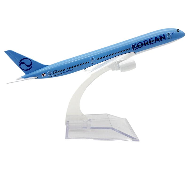 

Корейская модель самолета из сплава 787 16 см синий