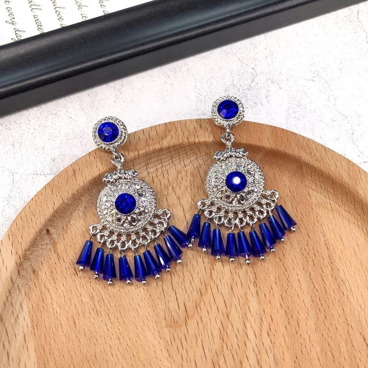 Premium Sense Retro Crystal Fringed Stud Earrings Women's Simple Temperament Versatile Personality Earrings Baroque Ear Jewelry