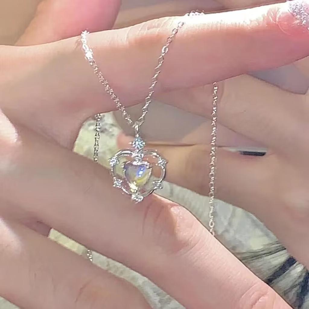 Sparkling cute~ Spot autumn necklace women's light luxury niche design temperament to give girlfriend gift necklace