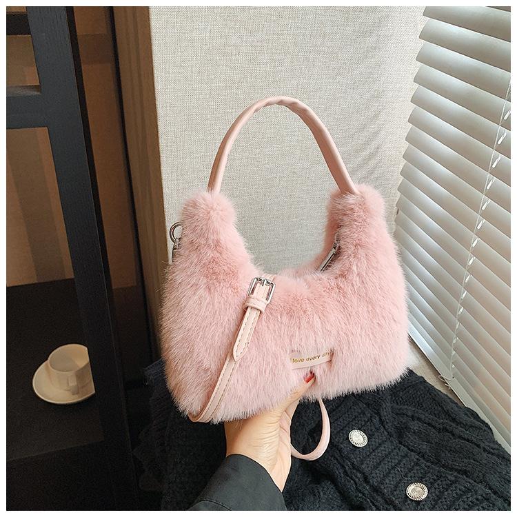 Premium plush bag women's autumn and winter fashion shoulder messenger bag Mao Mao portable dumpling bag