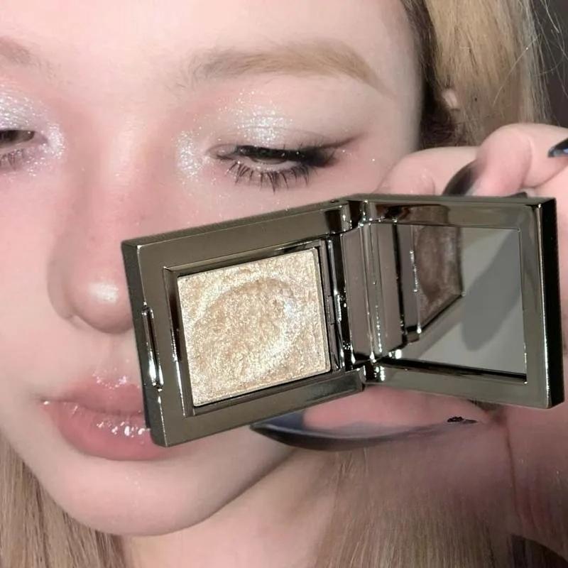Light Luxury Shadow Monochrome Eye Shadow Pearl Glitte Broken Diamond To Brighten Mashed Potatoes