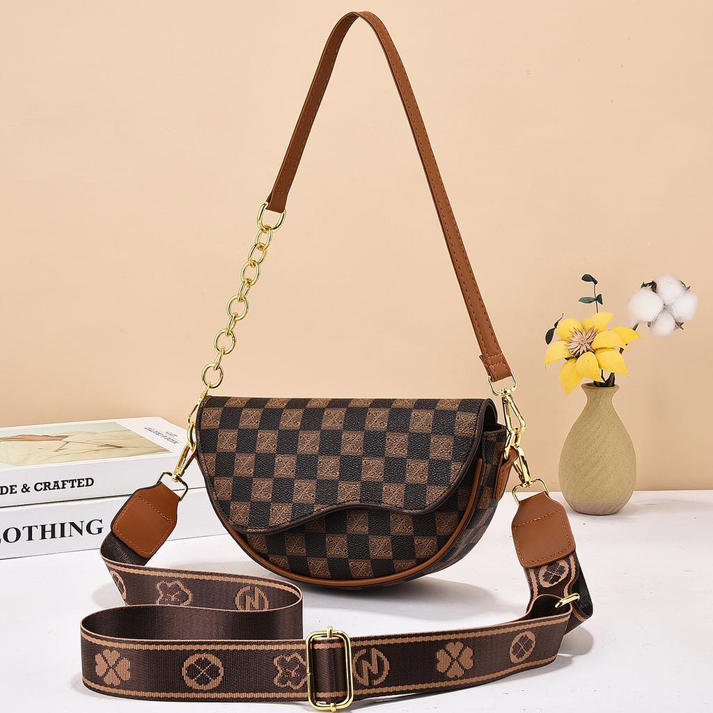 Shoulder Bag, Women's Bag, Messenger Bag, Retro Underarm Bag, Simple and Versatile, Light Travel