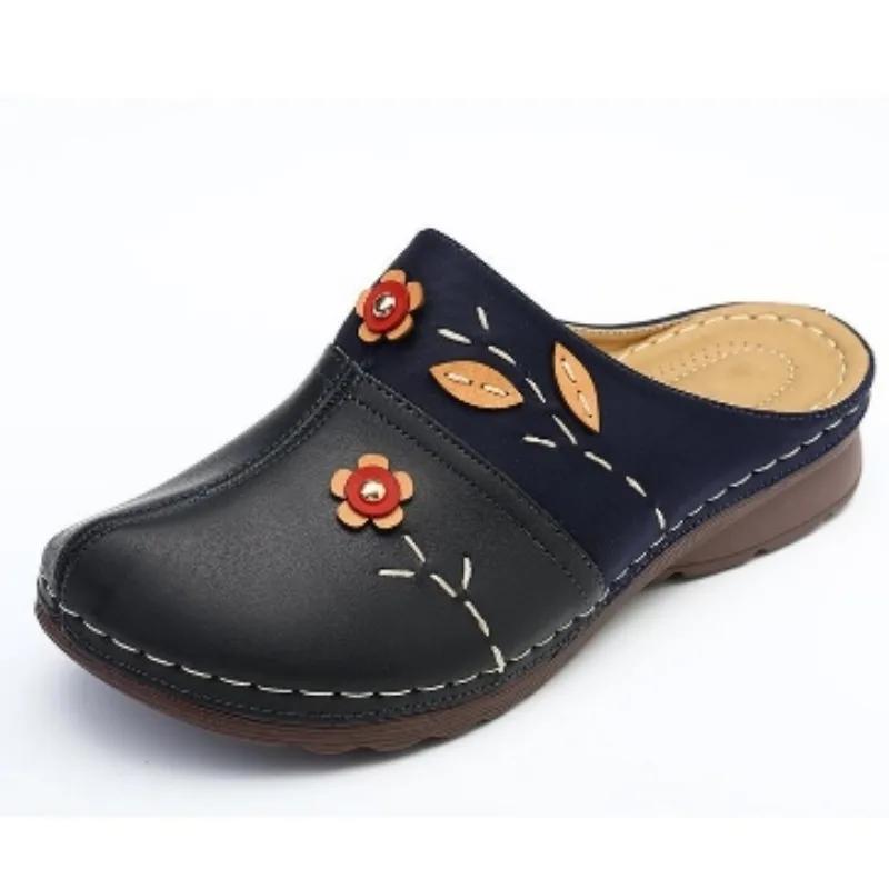 

Модная обувь для женщин 2024 года, высококачественные женские тапочки Baotou, модные повседневные тапочки с цветочным принтом, женские новые тапочки больших размеров на танкетке 43 темно-синий