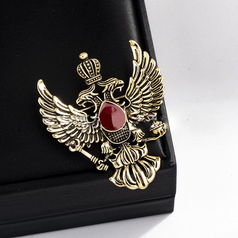 1PC Retro Flügel Metall Pins und Broschen Vintage Doppelköpfiger Adler Abzeichen Brosche Krone Anzug Anstecknadel