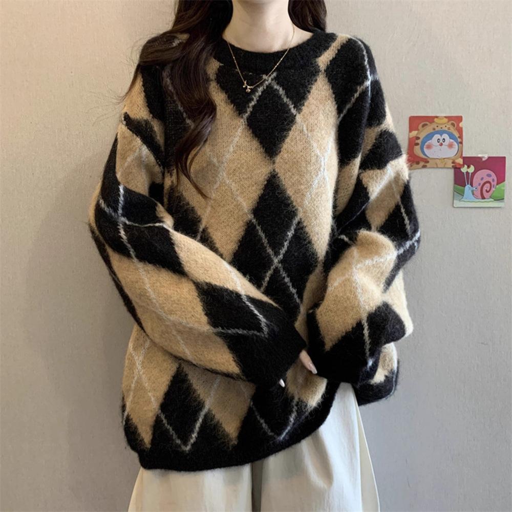 Retro contrasting color rhombus pullover sweater women's autumn and winter new loose temperament lazy wind soft waxy knitted sweater top