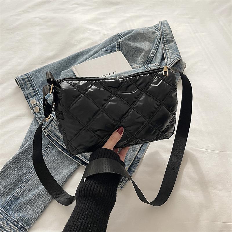 

2026 New Spring Quilted Stitch Large Capacity Shoulder Crossbody Top Handle Bag Women Fashi Trendy Unique Handbag чёрный