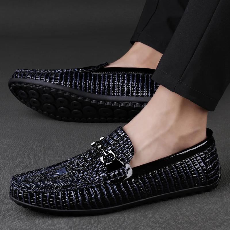 New Men Loafers Genuine Leather Moccasins Lightweight Breathable Driving Shoes Male Classical Office Footwear Men Shoes Loafers