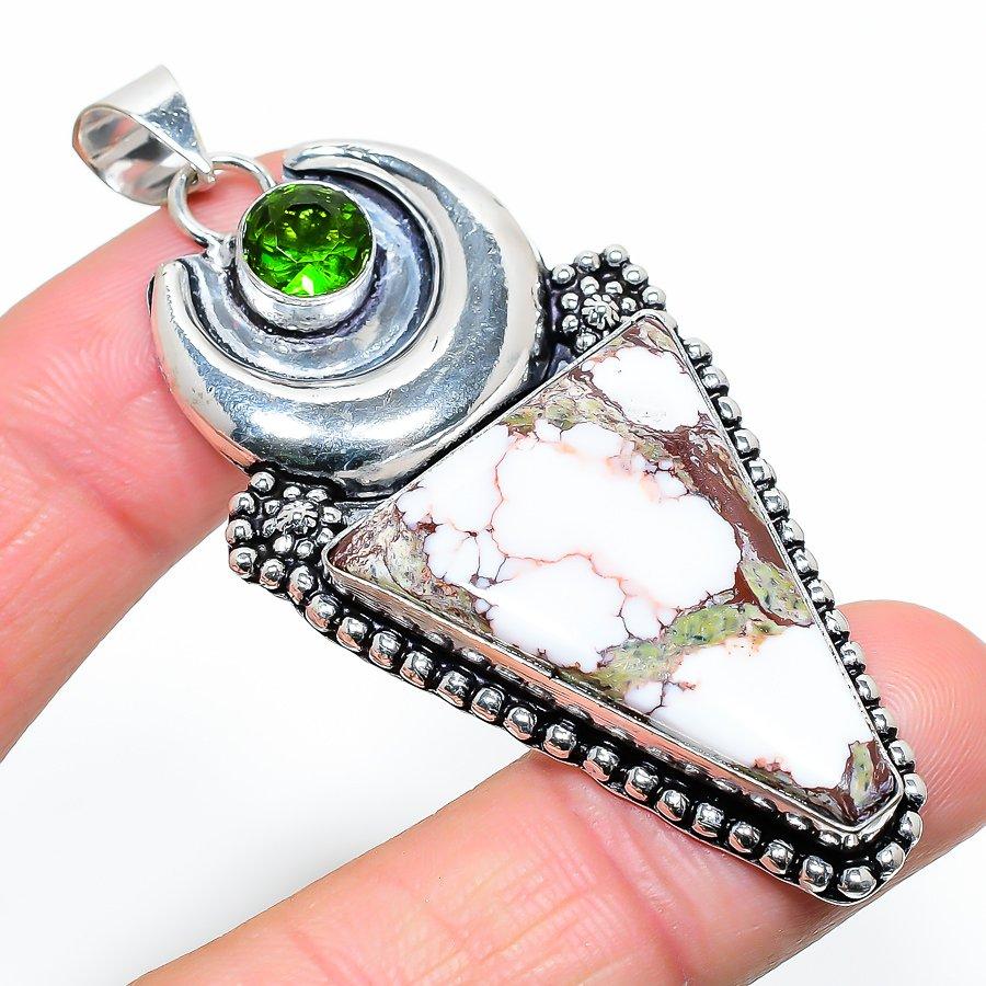 

Wild Horse, Peridot Gemstone Handmade Ethnic Jewelry Pendant 2.76 SR-8788