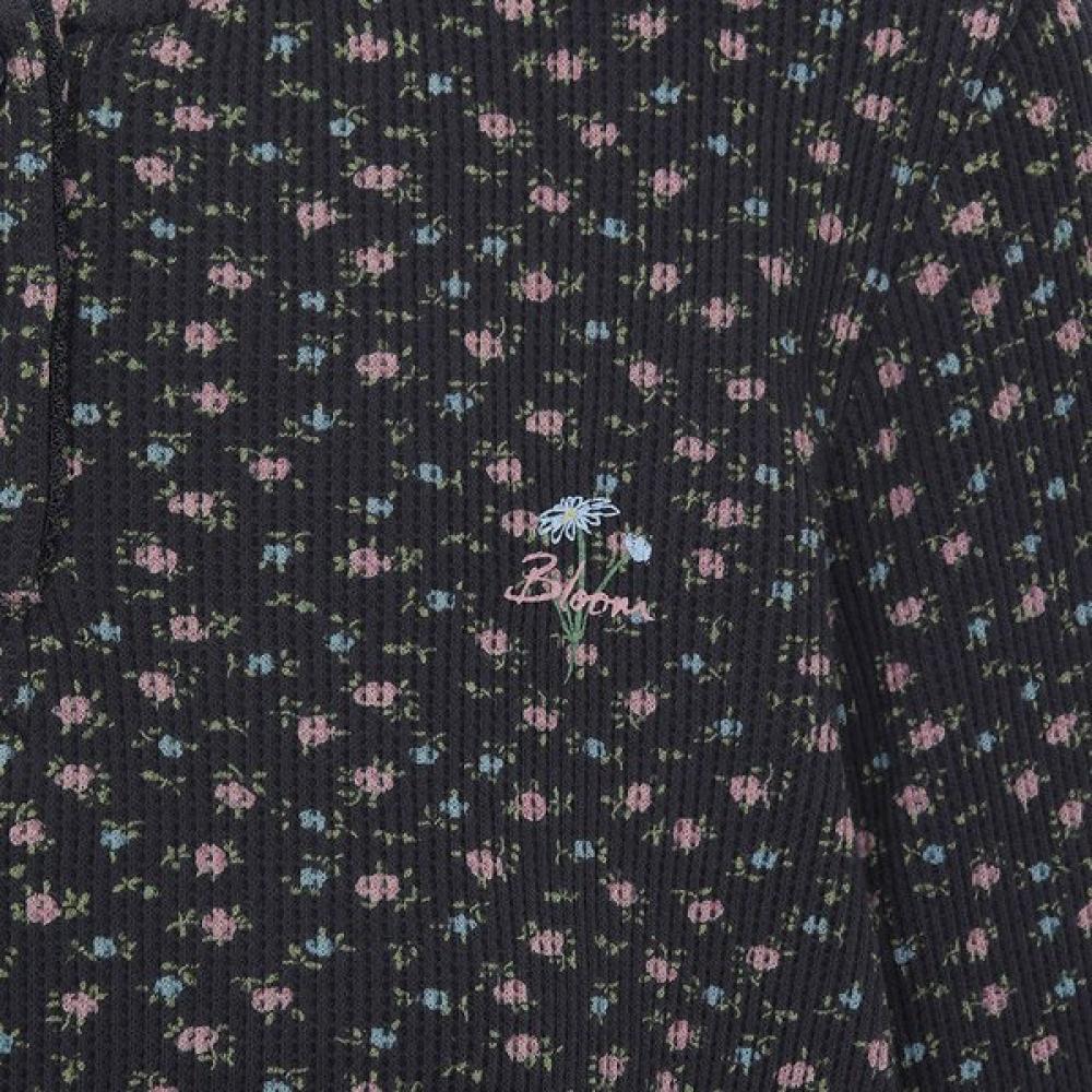 Thursday Island Flower Henry Neck T shirT T262mTs140w