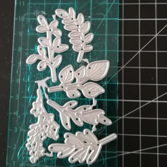 Embossing Stencil Anti-deform Easy Use Unique Leaf Pattern Craft DIY Cutting Die for Album