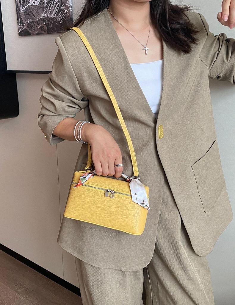 2023 New Women's Cowhide Box Bag: Stylish Hand-Held Cosmetic Shoulder Messenger Bag