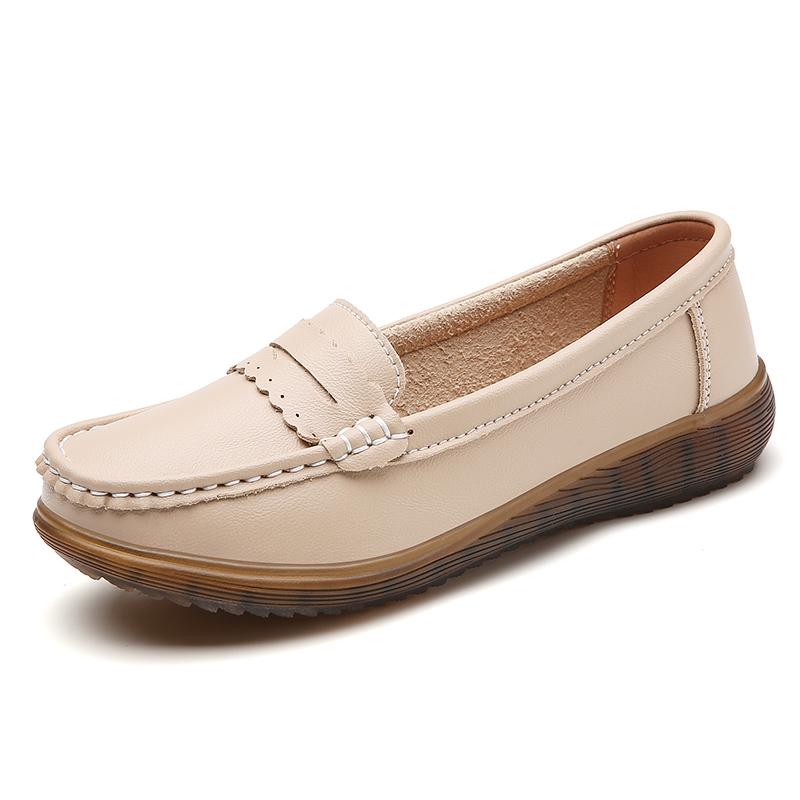 Women's Moccasins Casual Slip on Loafers Lady Summer Breathable Minimalist Flats Soft Walking Shoes for Mother