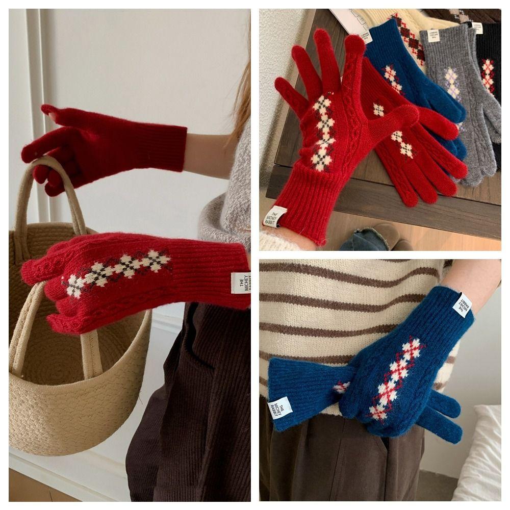 Fair Island Style Winter Knitted Gloves Soft Twists Pattern Gloves Outdoor