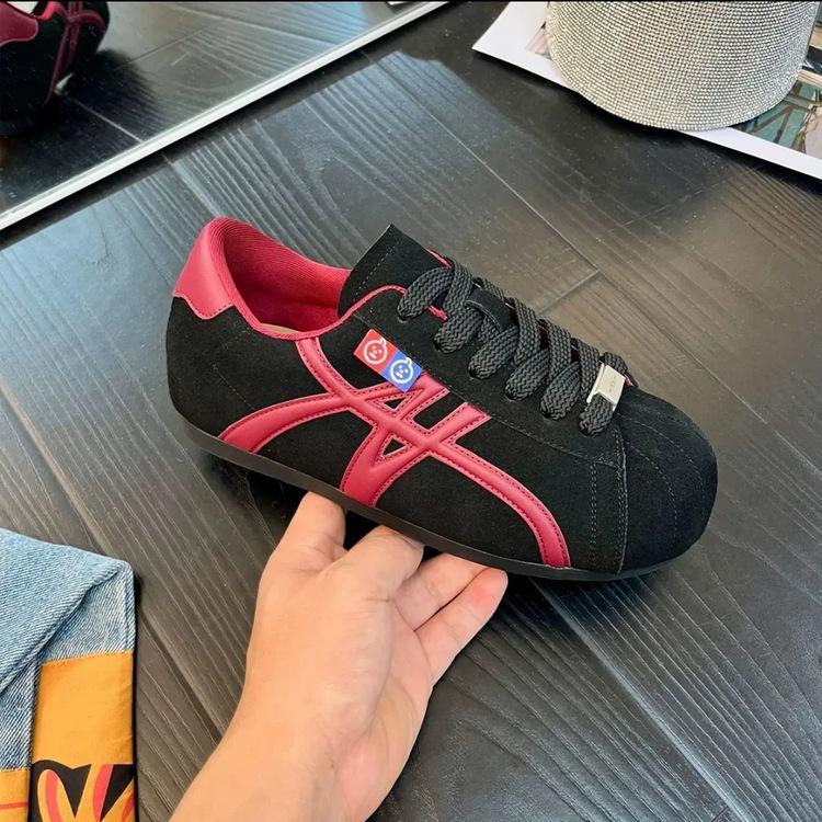 Scarpe con zeppa alta a testa larga stile retrò, nuove per l'autunno, scarpe sportive a fondo piatto che aumentano l'altezza, scarpe casual per l'allenamento morale