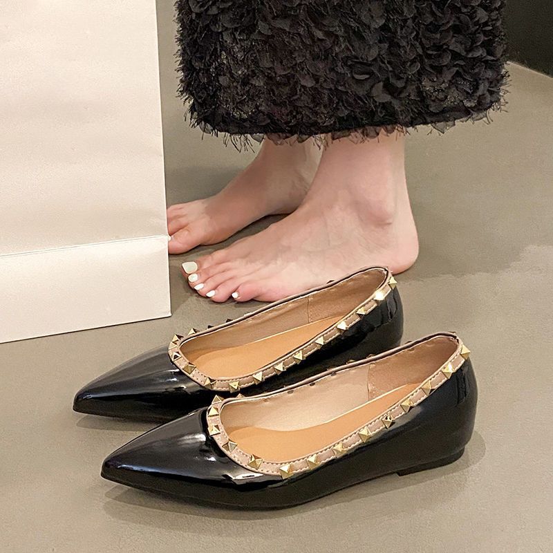 Fried Street High Value Pointed Rivet Lazy Shoes Shallow Mouth Summer Versatile Rivet Anti-skid Shoes Tide