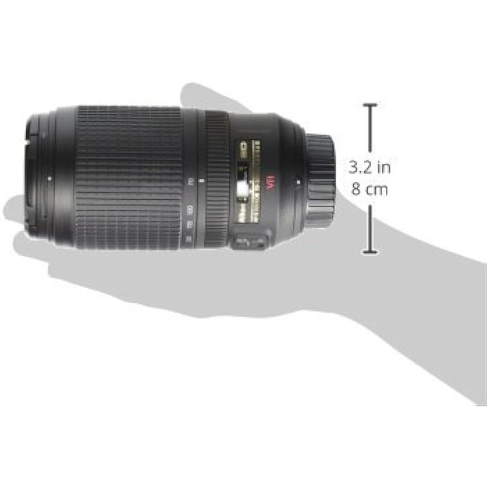 Nikon telephoto zoom lens AF-S VR Zoom Nikkor 70-300mm f/4.5-5.6g IF-ED full size compatible