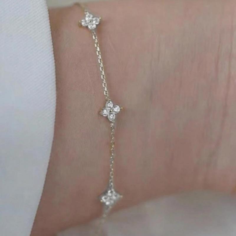 Fashion Four-leaf Flower Zircon Bracelet Women's New Light Luxury Niche Design Jewelry