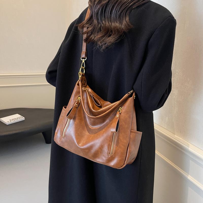 Retro large-capacity tote bag women's new autumn and winter fashion shoulder messenger bag casual underarm bag