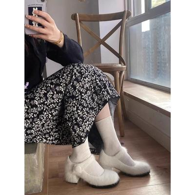 Mao Mao Schuhe Damen Winterbekleidung 2025 Herbst neu vielseitig koreanische Version dicker Absatz Einzelne Schuhe Damen Lolita High Heels Damen
