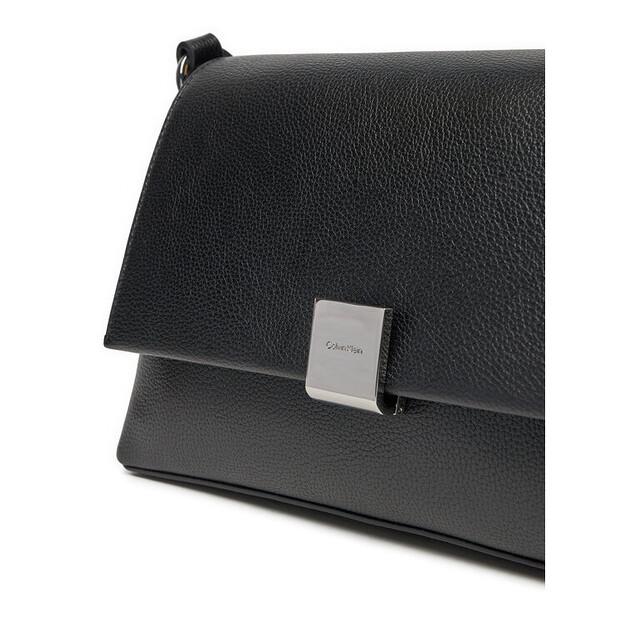 Bag Calvin Klein Calvin Klein Ck Plaque Medium Shoulder Bag K60K612783 Black