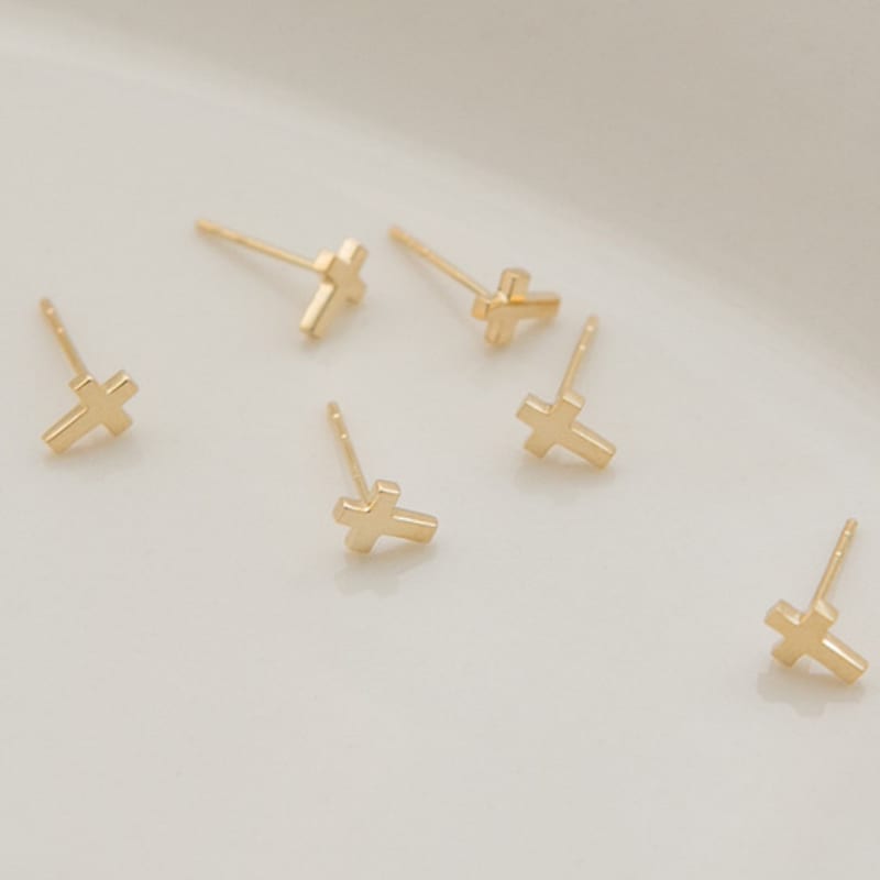 LUNNE 14k Basic Mini Cross Earrings (14k Gold) #ES19