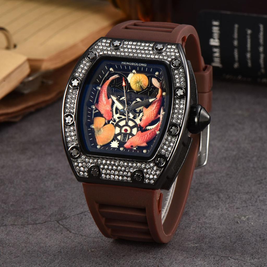 2025 New Hengbolong Diamond Quartz Watch Men's Fashion Koi Pattern with Calendar Silicone Watch with Spot