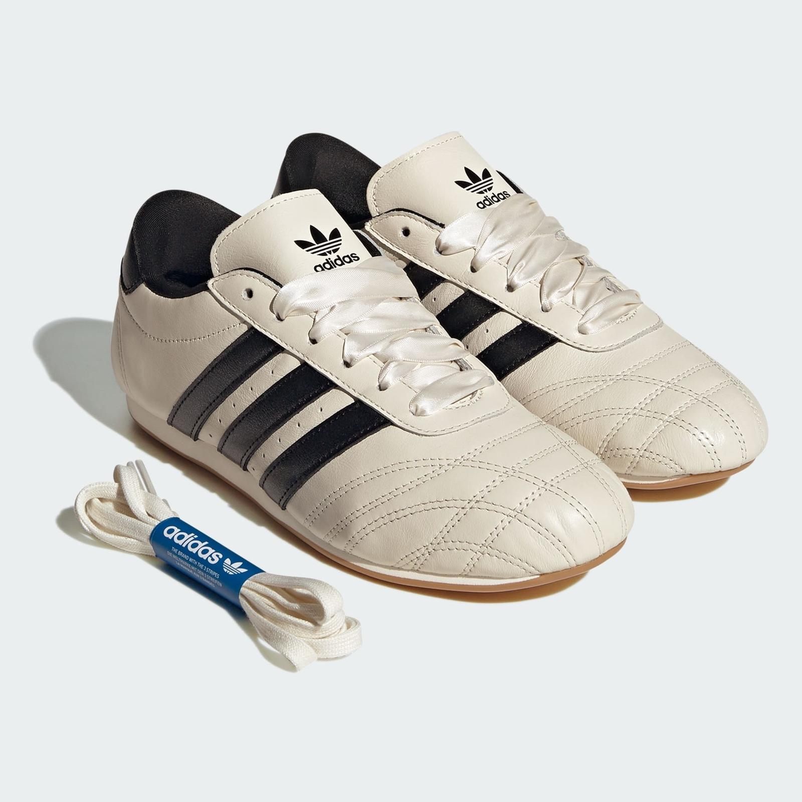 JS1616 adidas Originals Taekwondo Off White Core Black Gum (Men s) 7