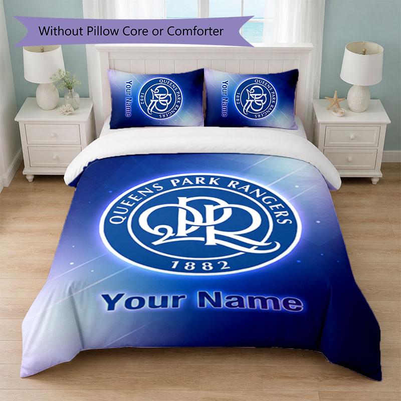 Queens Park Rangers FC Set Biancheria da Letto con Testo Nome Personalizzato 1 Copripiumino+2 Federe Logo Calcio Regalo Personalizzato per Occasione Speciale Decorazione Camera da Letto