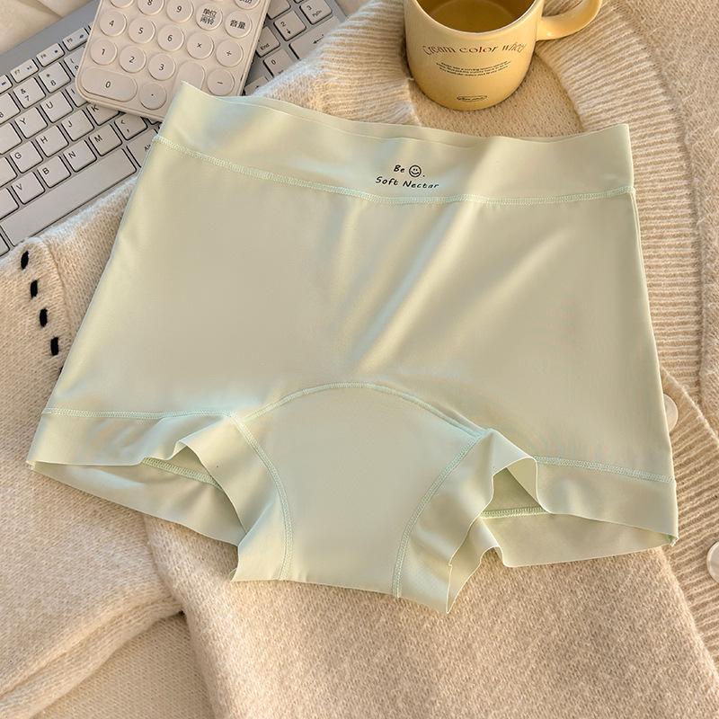 Ladies Spring and Autumn New Ice Silk Extended 10A Cotton Crotch Breathable Mid Waist Flat Angle Briefs