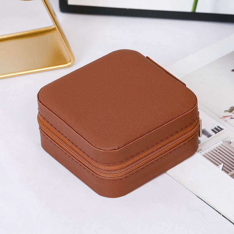 Compact Leather Jewelry Organizer: Palm-Sized Box for Rings, Necklaces, Studs, and Earrings