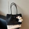Retro Autumn and Winter New Fashion Simple Large Capacity Shoulder Portable Tote Bag Women's Commuter Armpit Bag