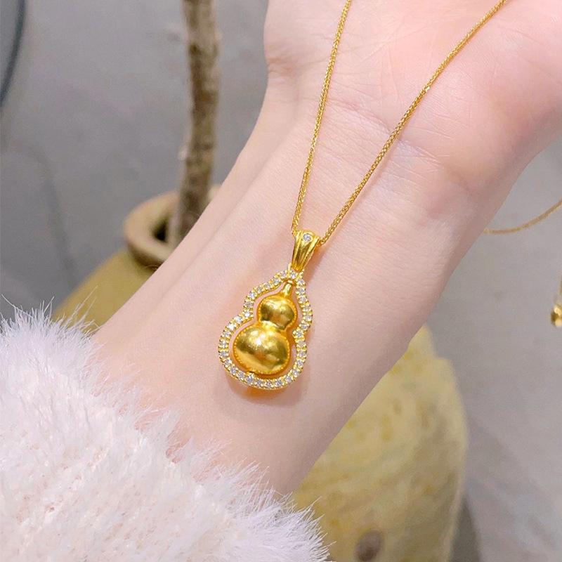 

Elegant Gold Diamond Gourd Pendant Necklace for Women - Stylish and Timeless Gift
