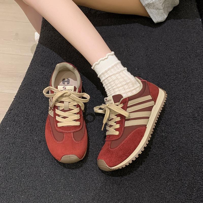 Retro Color Matching Versatile Women's Autumn New Light Commuter Sneakers