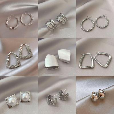 Vergoldete geometrische Ohrringe „Silver Needle“: Schicker, luxuriöser High-End-Sommerstil