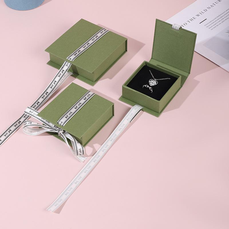 Magnetic Ribbon Flip Box for Jewelry - Necklace, Bracelet, Earrings Storage