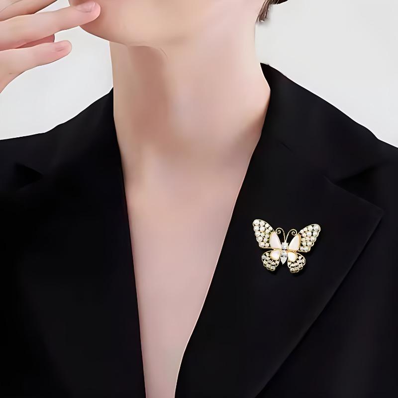 Brož s motýlem, Luxusní a nádherný dámský oblekový šat, Brožový doplněk, Elegantní designový cit, Niche High-end Brož