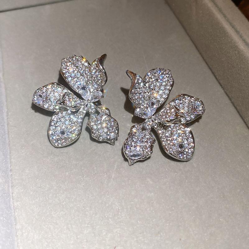 Shining and Dazzling~ Full of Diamond Zircon Flower Stud Earrings, New Fashionable Earrings, Exquisite Design Niche Earrings