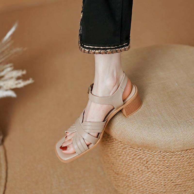 Новое поступление женские сандалии 2024 летняя мода натуральная кожа толстые каблуки — фото 5