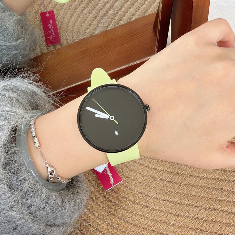 Versatile Calendar Student Trend Simple Watch Creative Personality Neutral Fashion Casual Watch Silicone Ladies