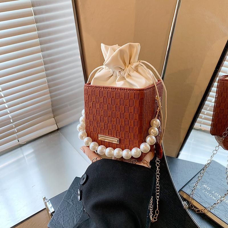 Trendy Black Casual Chain Shoulder Bag For Women 2024 Stylish Simple Square Design