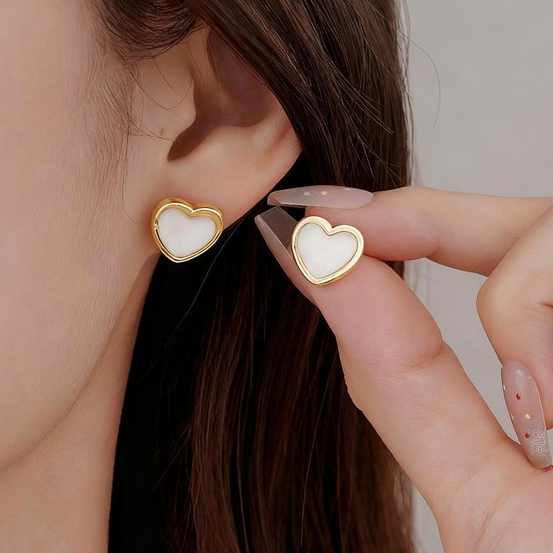 Korean Exquisite White Heart Stud Earrings Female Fashion Sweet Gold Color Geometry Ear Jewelry Romantic Jewelry