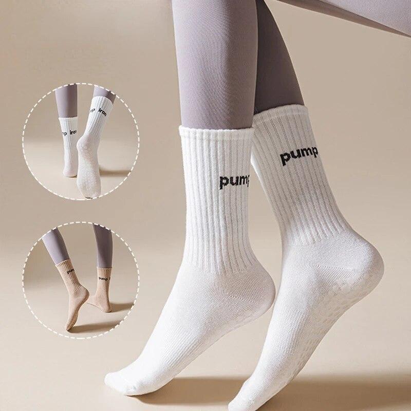 New Solid Color Letter Printed Cotton Mid-calf Non-slip Sports Socks Women Indoor Dance Gymnastic Fitness Yoga Pilates Socks