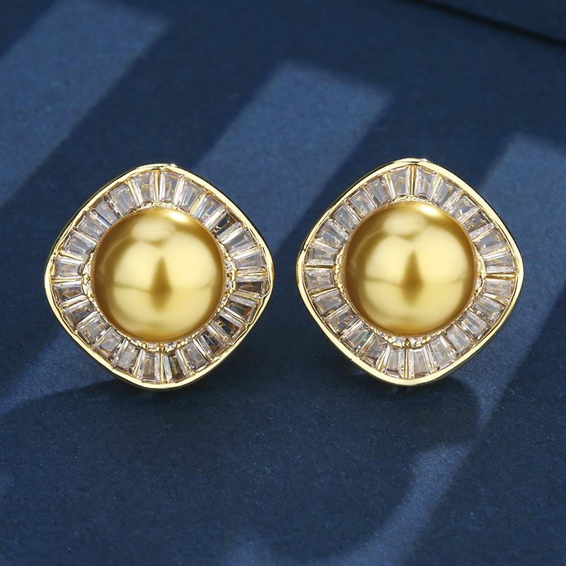 Women's Light Luxury Design Imitation Pearl Pendant Necklace Earrings Ring Set Fashionable And Versatile Unique Design Sense Set