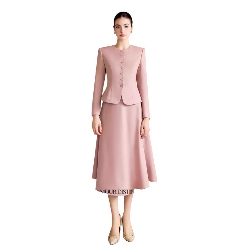 2025 Spring Collection: Elegant Pink Two-Piece Suit for Professional Wear