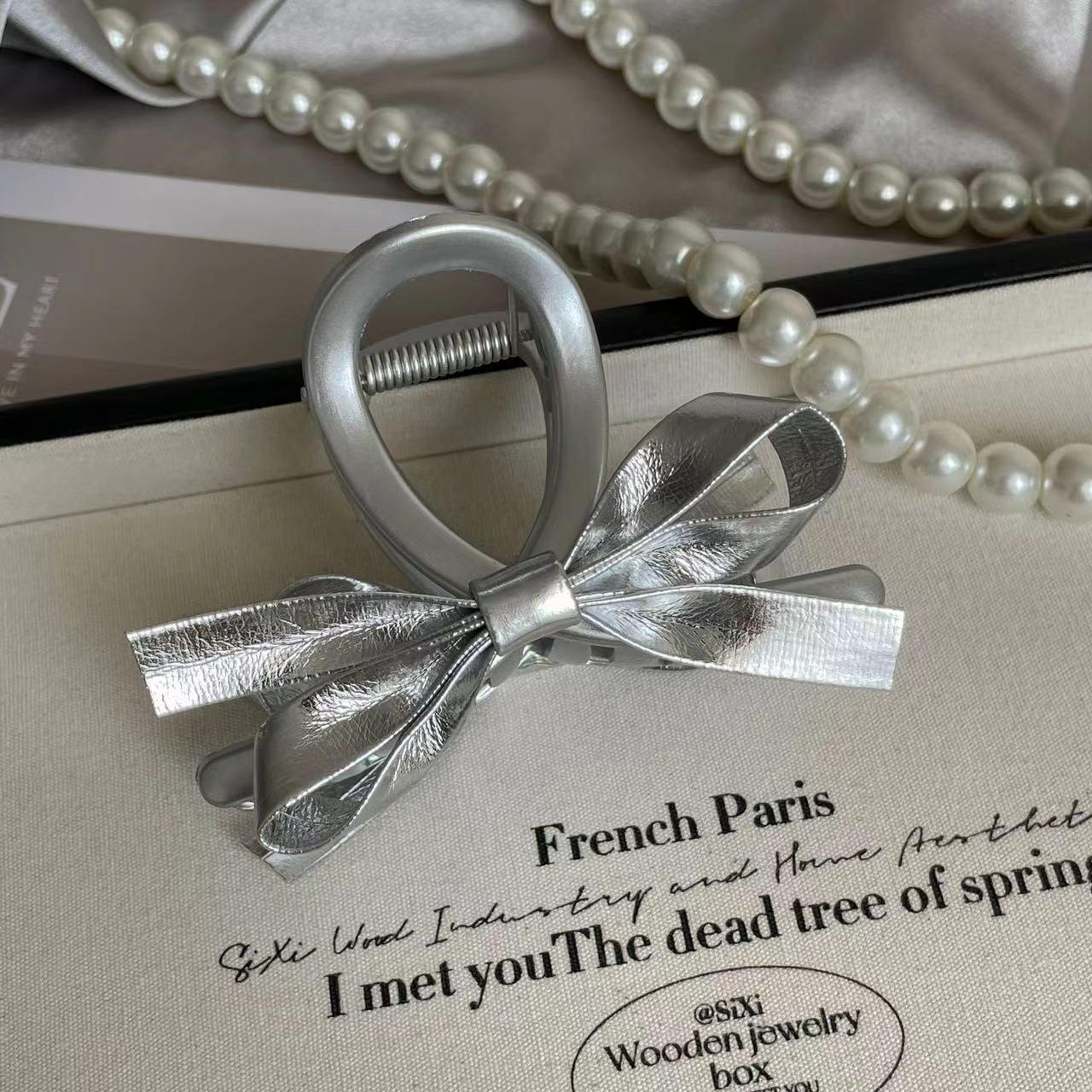 Silver Luxury Hair Claw Clip for Women - Elegant High-End Bow Design Shark Clip