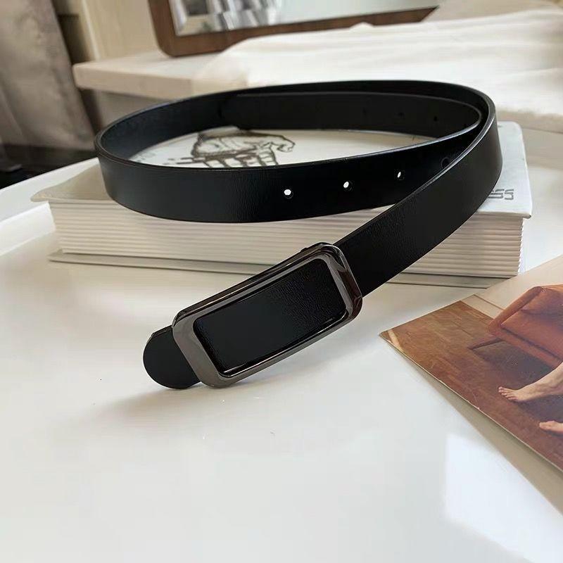 Stylish Black Women's Belt With Smooth Buckle For Dresses Sweaters And Jeans