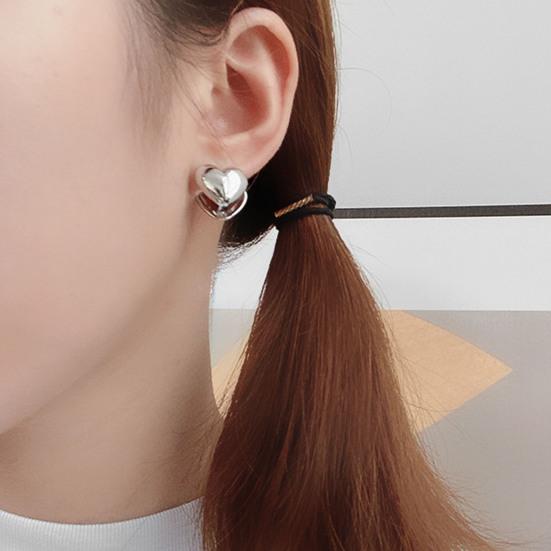 

1 пара женских серег-гвоздиков, однотонные, простые, с гладкой поверхностью, подвеска в форме сердца, открывающаяся для свиданий E