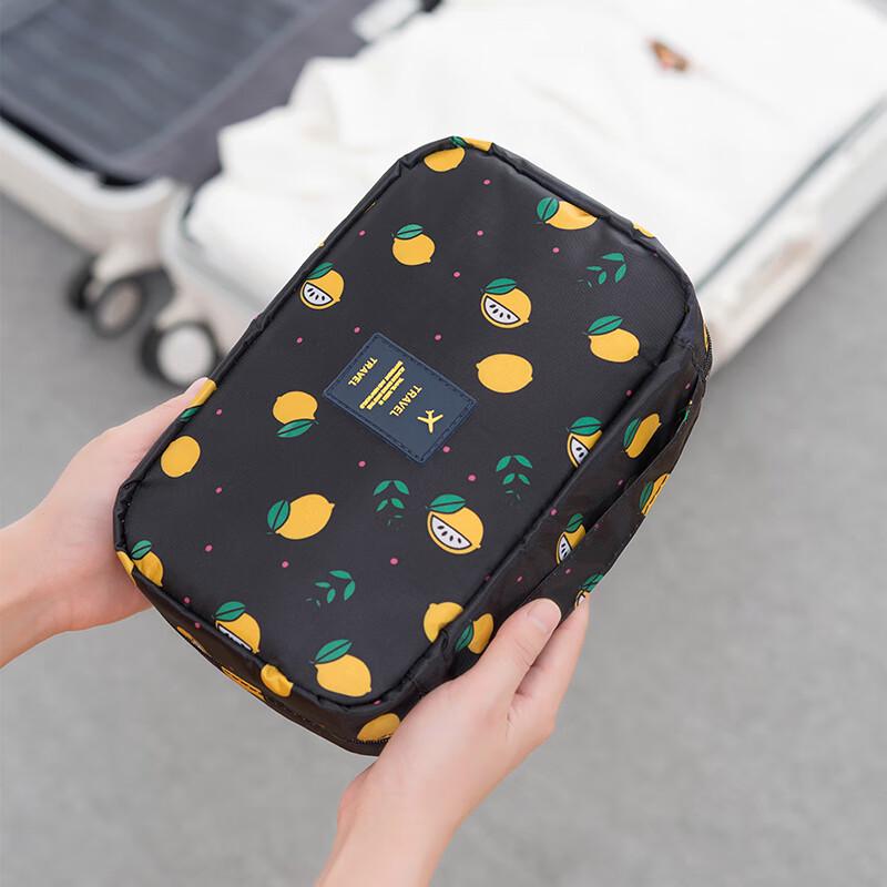 Xinqin Portable Dry-Wet Separation Cosmetic Bag with Hook